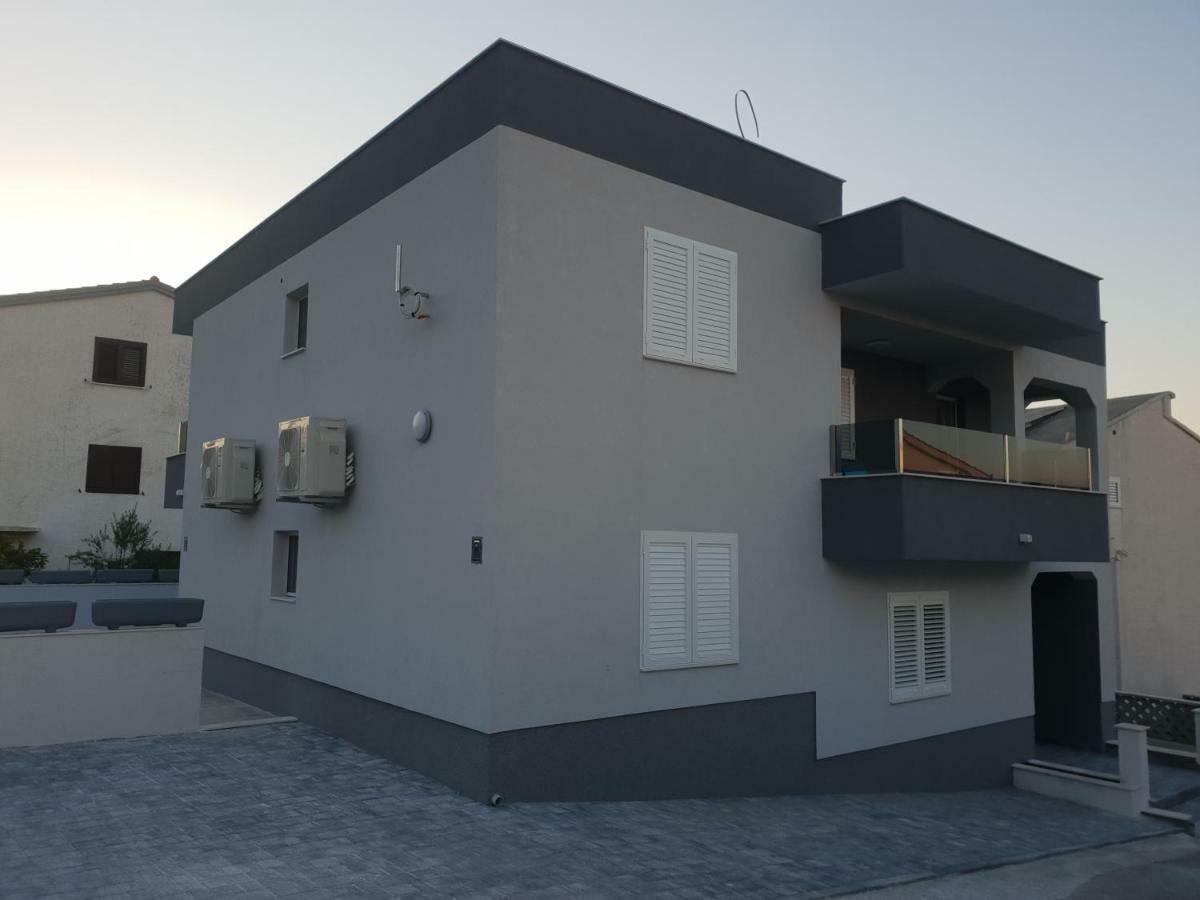 Villa Freya - Vacation House Slatine Exteriör bild